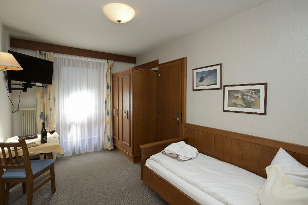 Landhotel Post, Egyágyas szoba